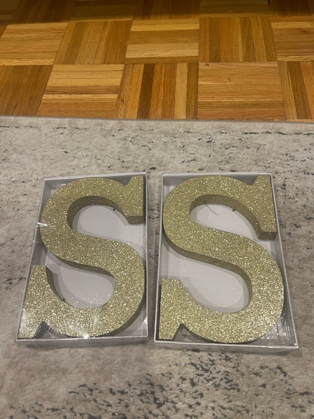 Gold Glitter Letter S Wall Decor - Set of 2